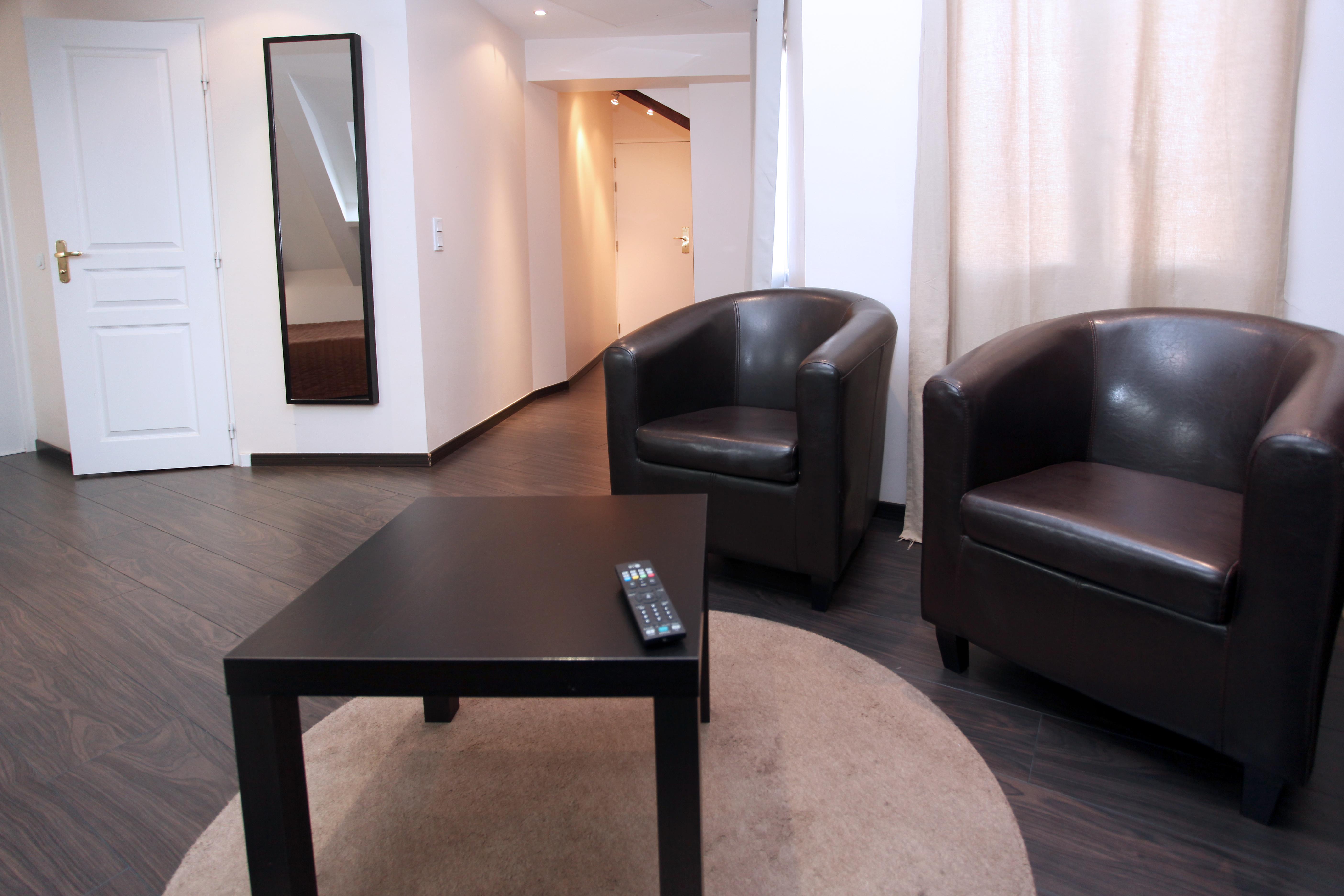 Trocadero Hotel 2*