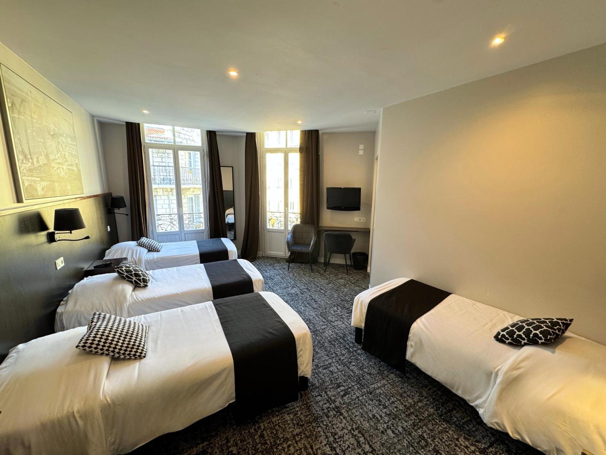 Hotel Trocadero 2*